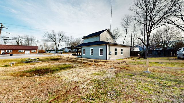 613 Short Mt ST, Smithville, TN 37166