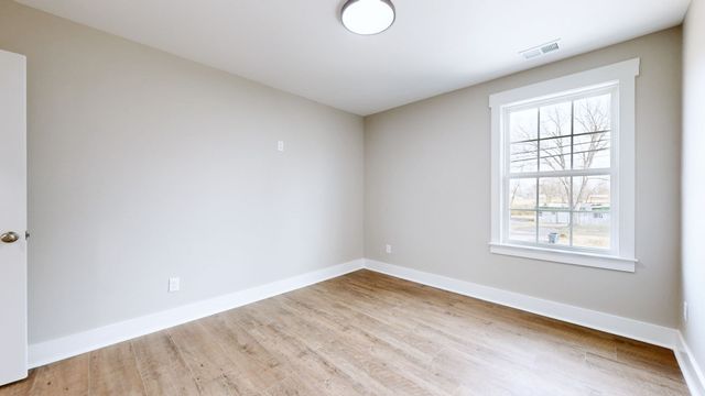 613 Short Mt ST, Smithville, TN 37166