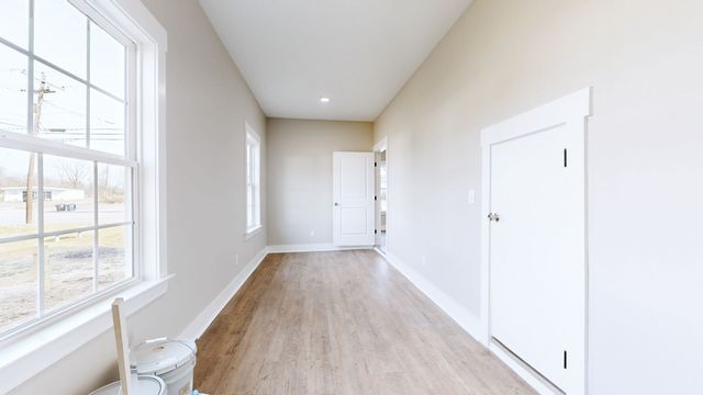 613 Short Mt ST, Smithville, TN 37166