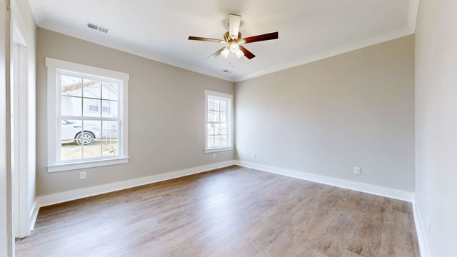 613 Short Mt ST, Smithville, TN 37166