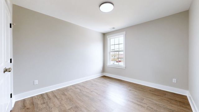 613 Short Mt ST, Smithville, TN 37166