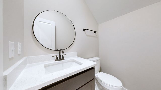 613 Short Mt ST, Smithville, TN 37166