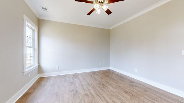 613 Short Mt ST, Smithville, TN 37166