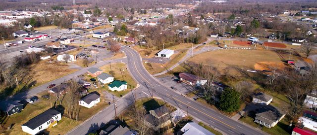 613 Short Mt ST, Smithville, TN 37166