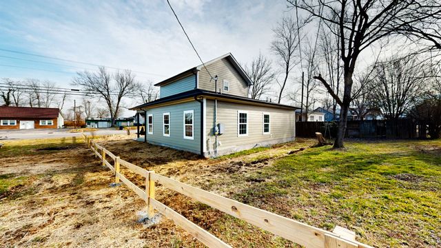 613 Short Mt ST, Smithville, TN 37166