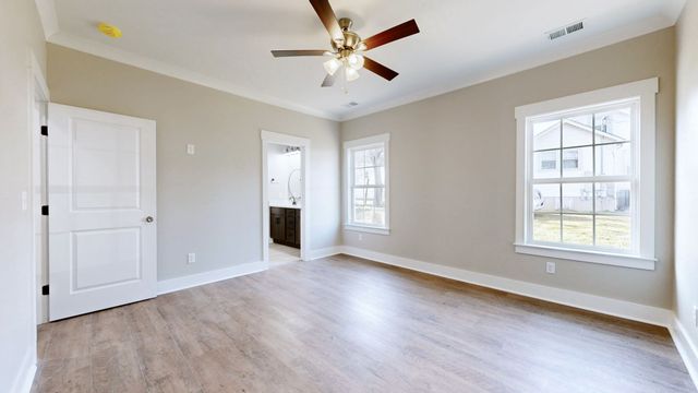 613 Short Mt ST, Smithville, TN 37166