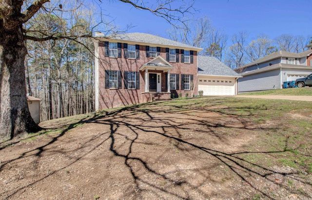 1316 River Oaks Drive, Benton, AR 72019