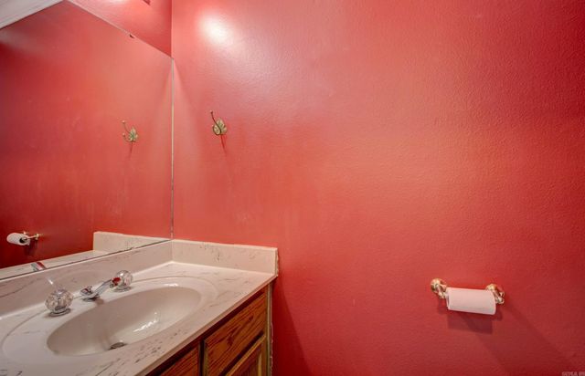 1316 River Oaks Drive, Benton, AR 72019