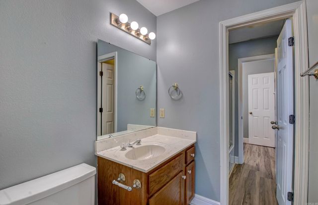 1316 River Oaks Drive, Benton, AR 72019