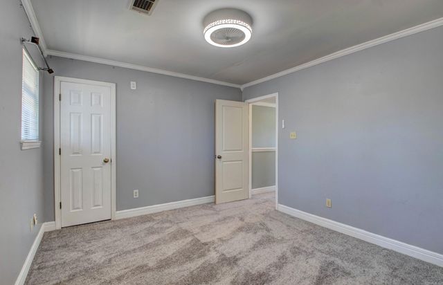 1316 River Oaks Drive, Benton, AR 72019