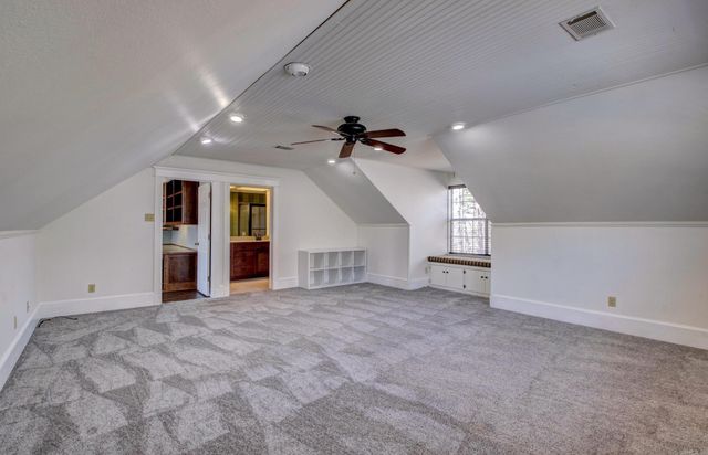 1316 River Oaks Drive, Benton, AR 72019