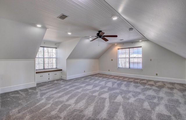 1316 River Oaks Drive, Benton, AR 72019