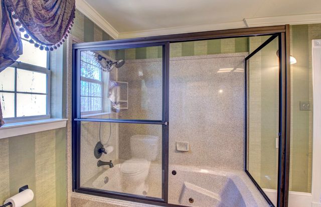 1316 River Oaks Drive, Benton, AR 72019