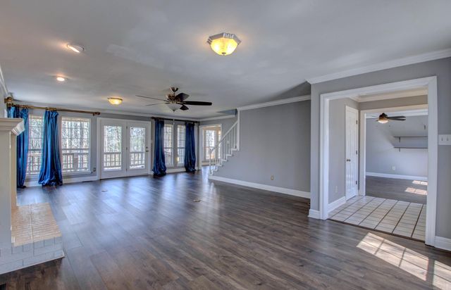 1316 River Oaks Drive, Benton, AR 72019