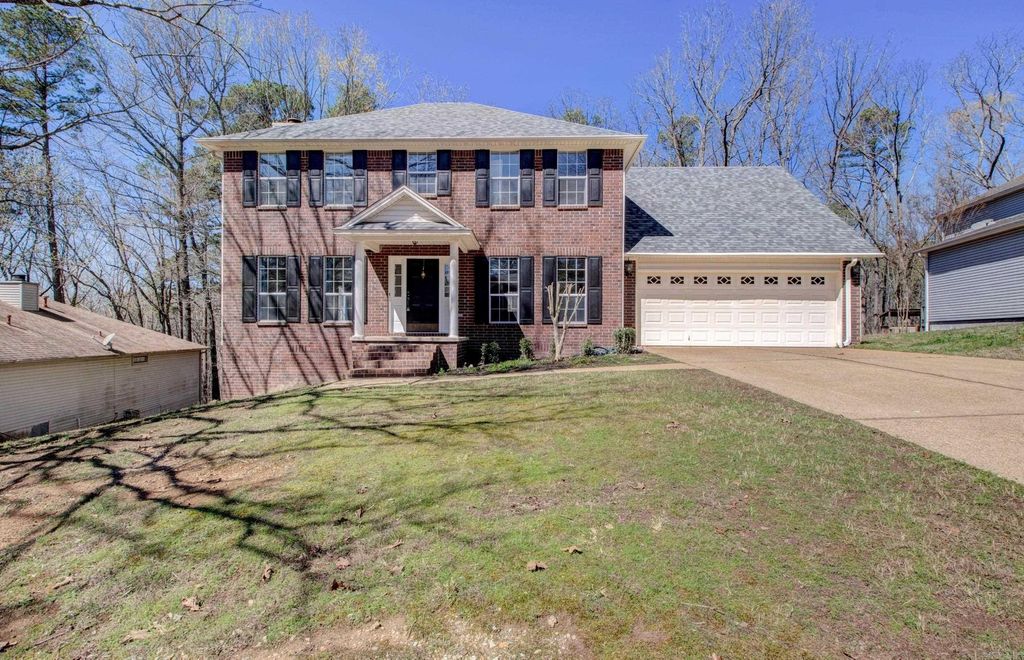1316 River Oaks Drive, Benton, AR 72019