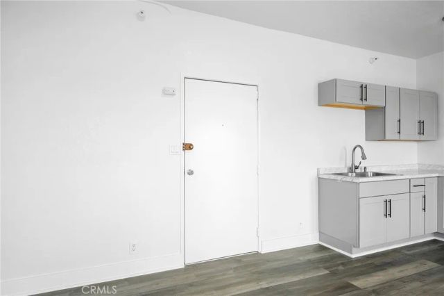 228 S Kenwood Street 303, Glendale, CA 91205