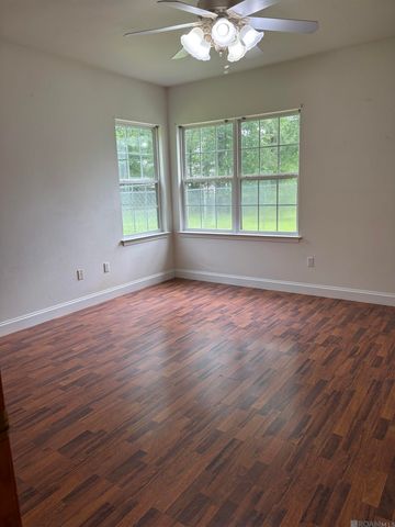 31200 Old Baton Rouge Hwy, Hammond, LA 70403