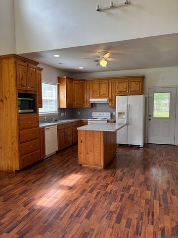 31200 Old Baton Rouge Hwy, Hammond, LA 70403