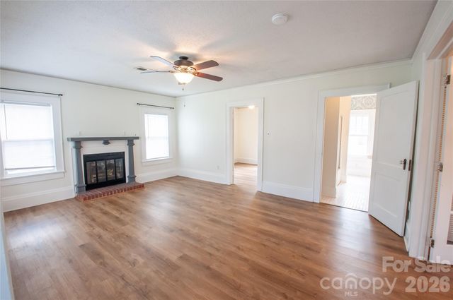 2505 Shelton Avenue, Statesville, NC 28677