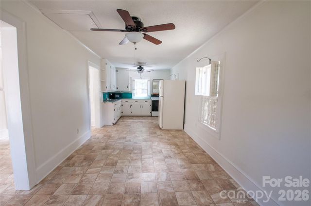 2505 Shelton Avenue, Statesville, NC 28677