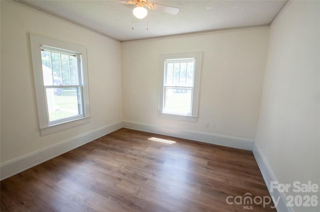 2505 Shelton Avenue, Statesville, NC 28677