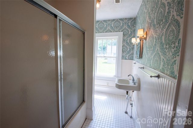 2505 Shelton Avenue, Statesville, NC 28677