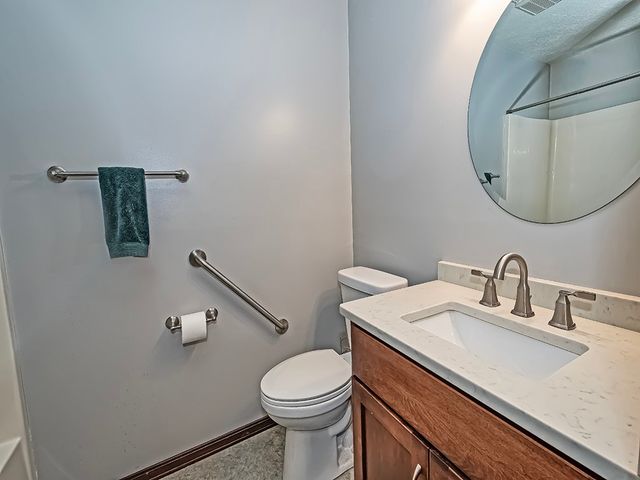 2750 Iowa Drive 14, Lower Burrell, PA 15068