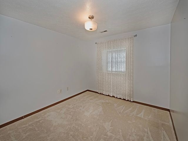2750 Iowa Drive 14, Lower Burrell, PA 15068