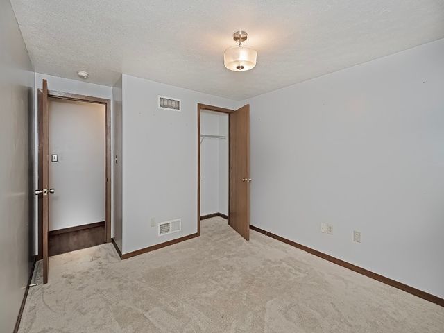 2750 Iowa Drive 14, Lower Burrell, PA 15068