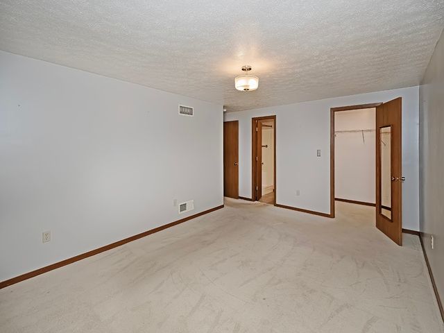 2750 Iowa Drive 14, Lower Burrell, PA 15068