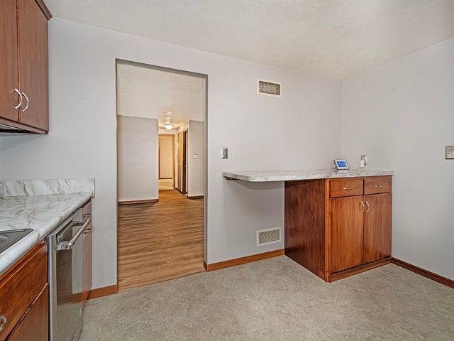 2750 Iowa Drive 14, Lower Burrell, PA 15068