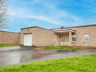 2750 Iowa Drive 14, Lower Burrell, PA 15068