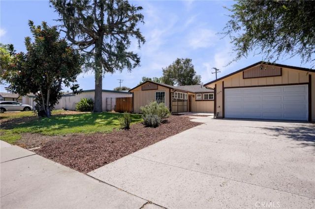 326 Foxbury Avenue, Pomona, CA 91767
