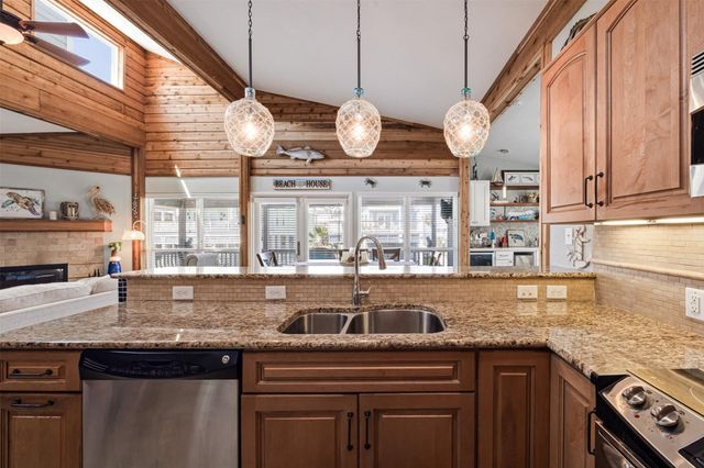 22028 Deaf P Smith Drive, Galveston, TX 77554