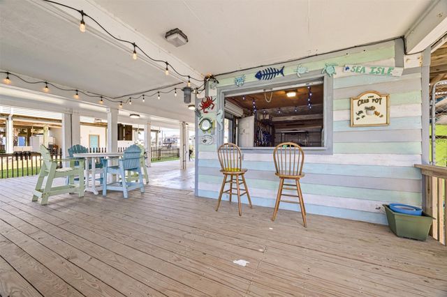 22028 Deaf P Smith Drive, Galveston, TX 77554