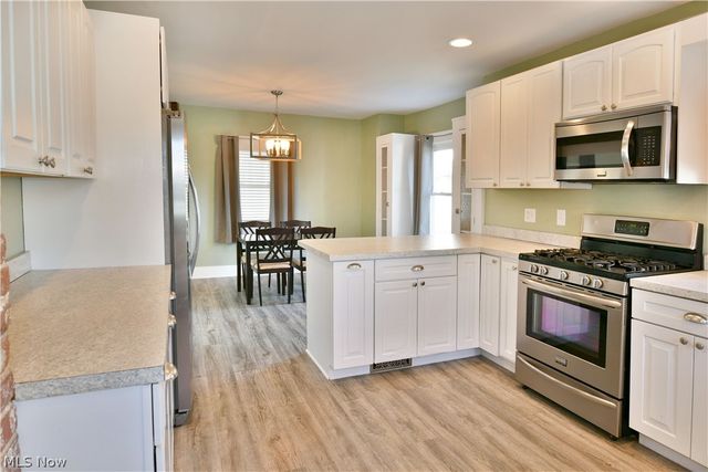 1525 Elm Road NE, Warren, OH 44483