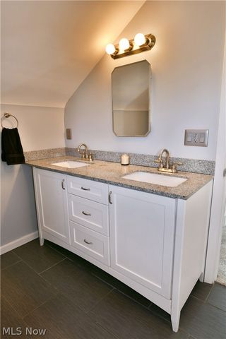 1525 Elm Road NE, Warren, OH 44483