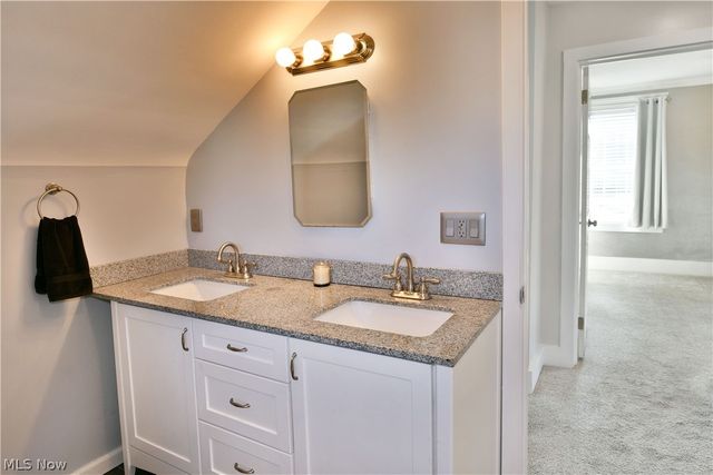 1525 Elm Road NE, Warren, OH 44483