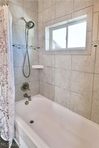 1525 Elm Road NE, Warren, OH 44483