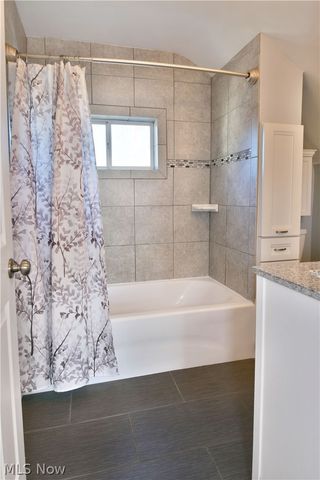 1525 Elm Road NE, Warren, OH 44483