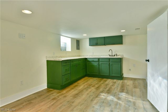 1525 Elm Road NE, Warren, OH 44483