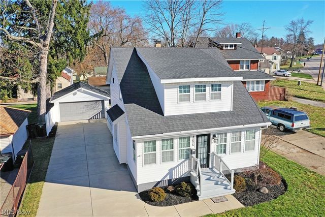 1525 Elm Road NE, Warren, OH 44483