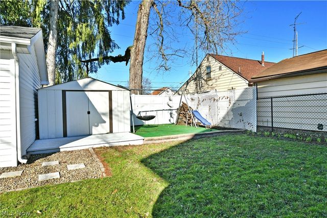 1525 Elm Road NE, Warren, OH 44483