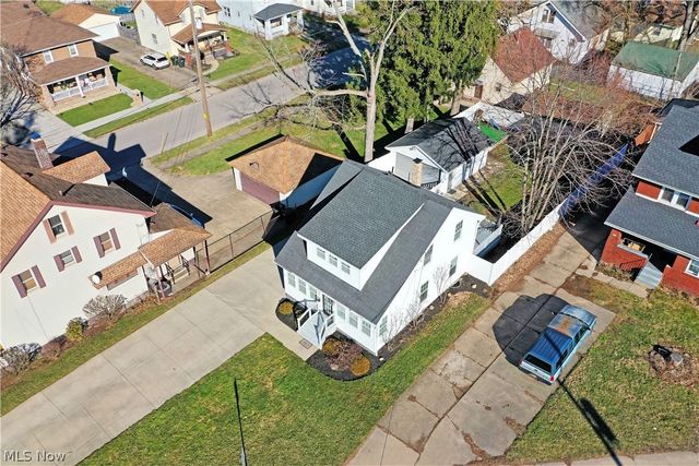 1525 Elm Road NE, Warren, OH 44483