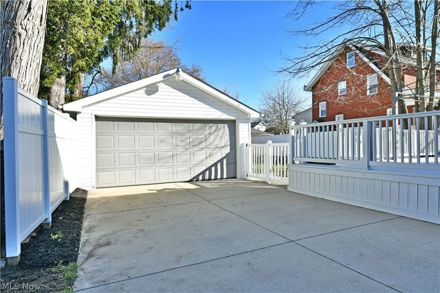 1525 Elm Road NE, Warren, OH 44483