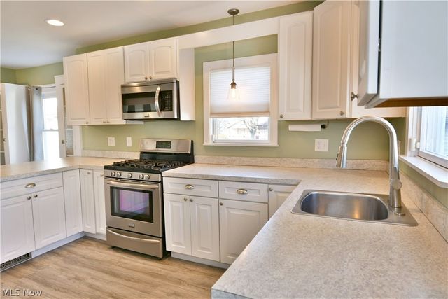 1525 Elm Road NE, Warren, OH 44483