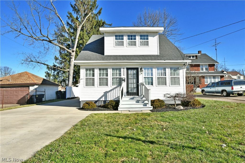 1525 Elm Road NE, Warren, OH 44483