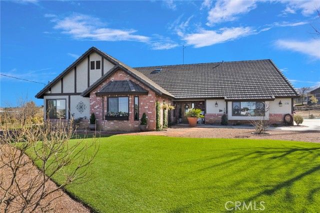 5205 Snow Line, Phelan, CA 92371