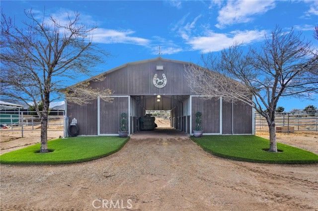 5205 Snow Line, Phelan, CA 92371