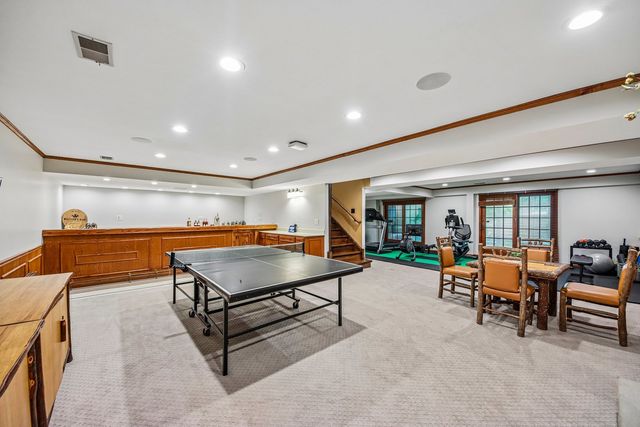 10 Elm Street, Hawthorn Woods, IL 60047